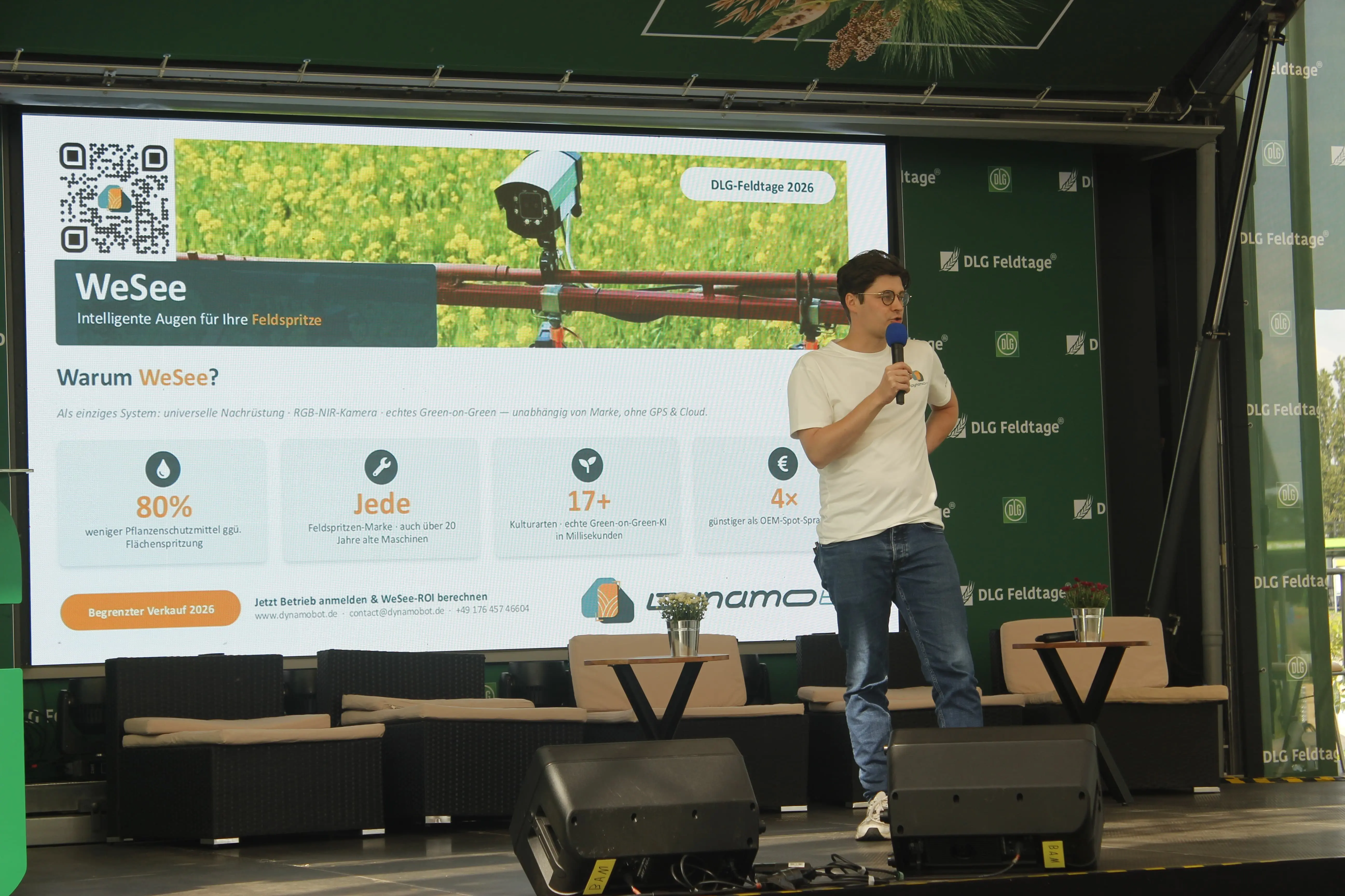 DynamoBot CSO Maximilian Humpesch präsentiert WeSee beim RapidFire Startup Pitch auf den DLG-Feldtagen 2026